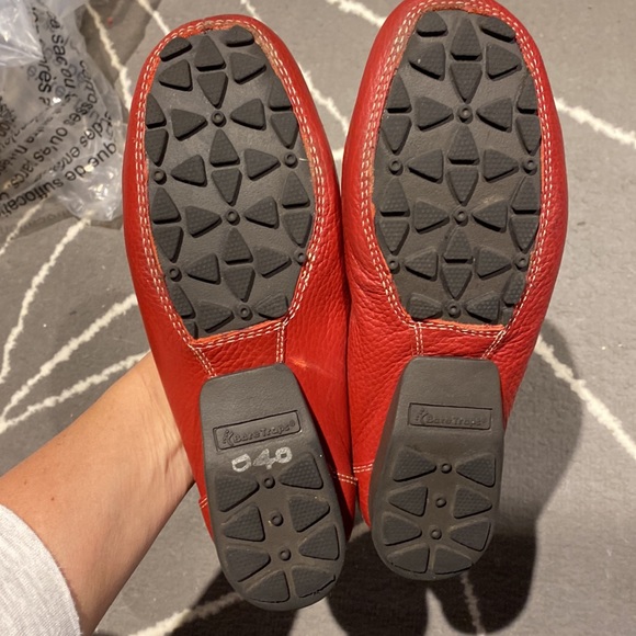 Red leather Hush Puppies size 6.5 $20 - Picture 4 of 4